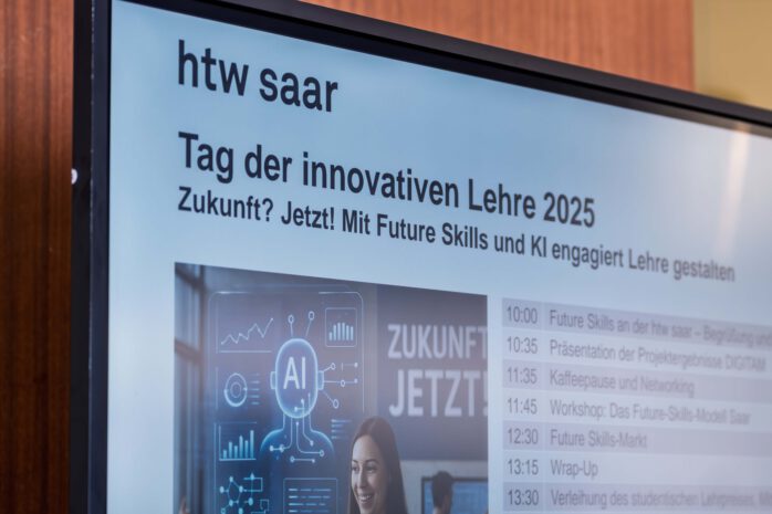 Digitaler Auftakt beim Tag der innovativen Lehre 2025 an der htw saar: Unter dem Motto ‚Zukunft? Jetzt!‘ stehen Future Skills und Künstliche Intelligenz im Mittelpunkt des Programms. Fotos: Angelina Müller/ htw saar